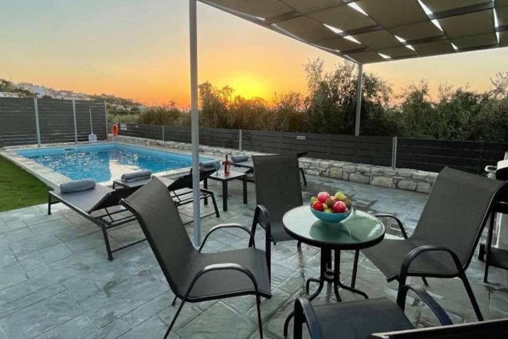 Villa Sheila With Private Pool Roumeli ภายนอก รูปภาพ