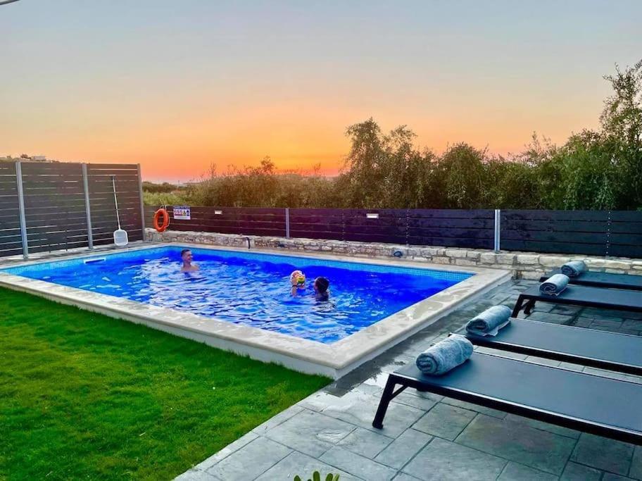 Villa Sheila With Private Pool Roumeli ภายนอก รูปภาพ