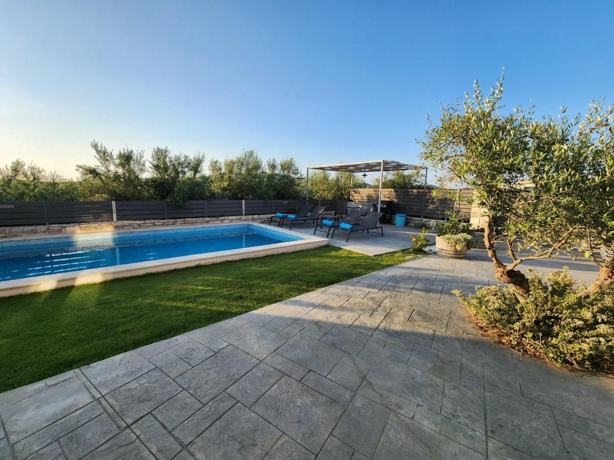 Villa Sheila With Private Pool Roumeli ภายนอก รูปภาพ